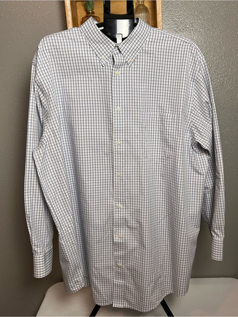 Lands' End Men's White and Blue Windowpane Button-Down Shirt